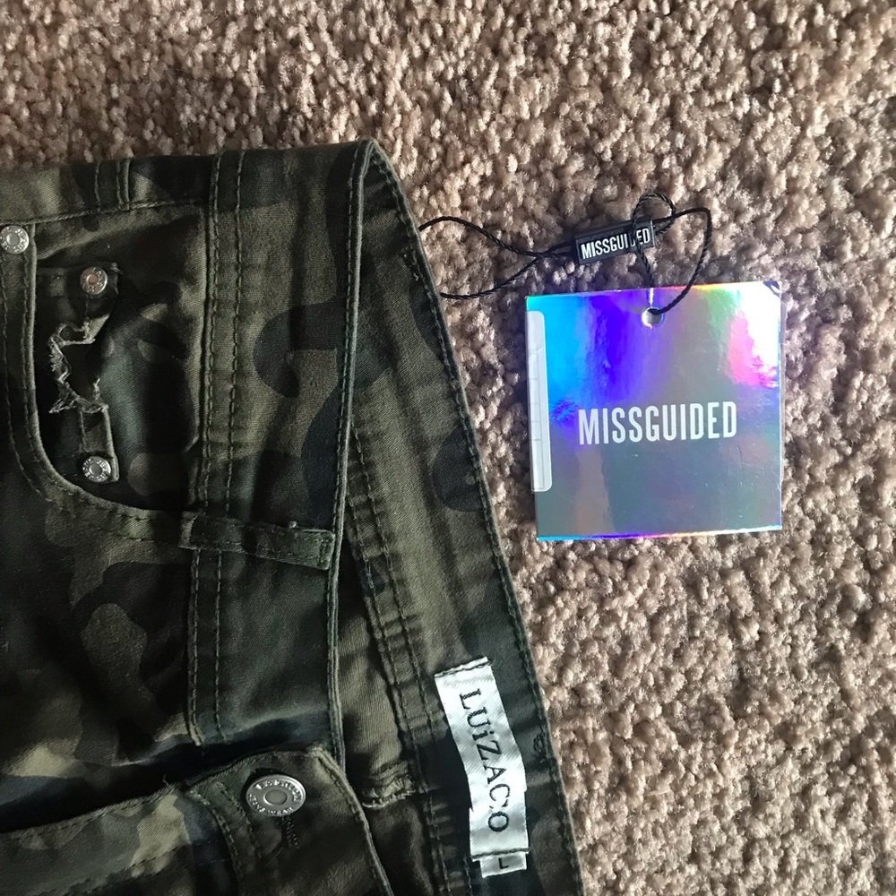 MISGUIDED CAMO PANTS *NEW*